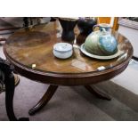 ROUND MAHOGANY COFFEE TABLE WITH GLASS TOP