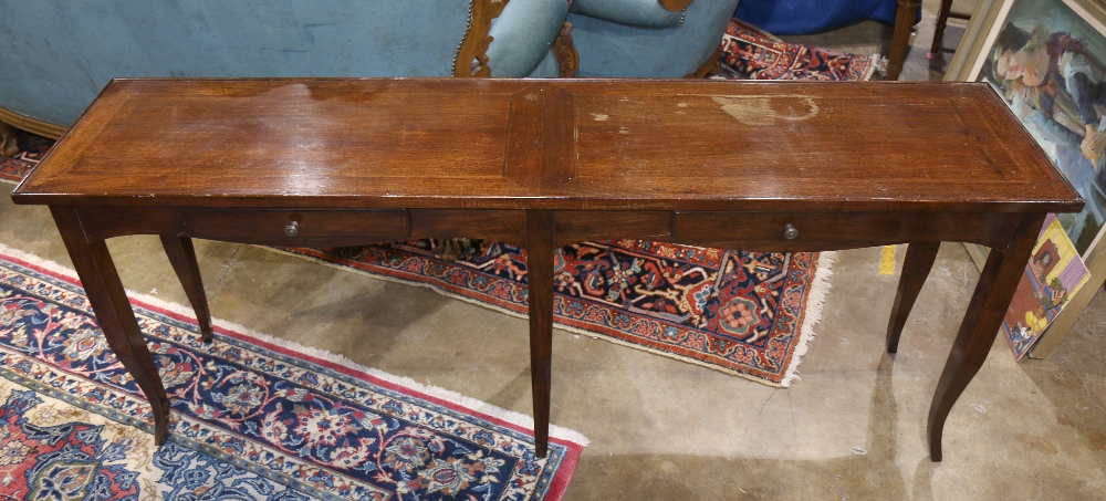 Federal style console table, the rectangular top over the two drawer case and rising on cabriole - Bild 2 aus 3