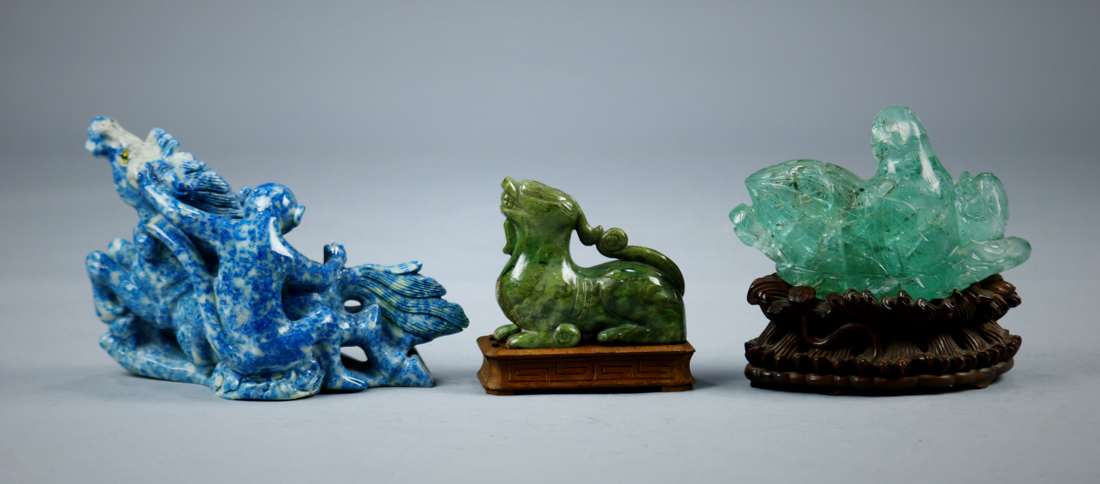 (lot of 3) Assorted Chinese stone carvings: first, a fluorite duck and fish on a wood stand; second, - Image 2 of 3