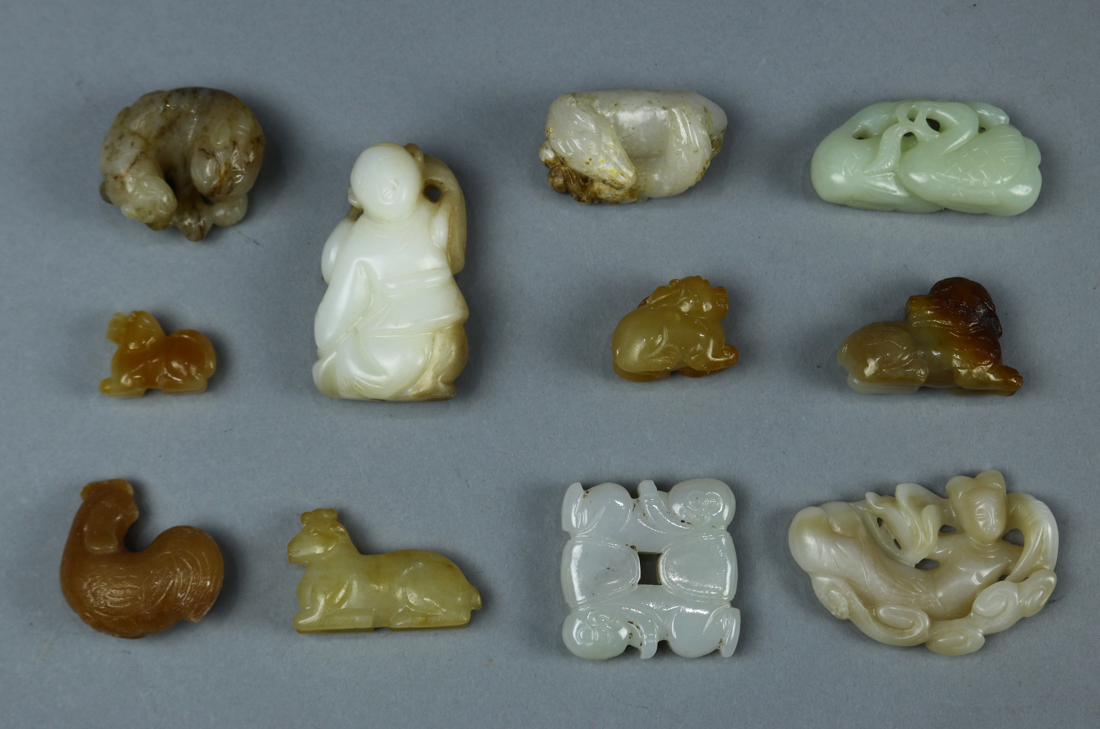 (lot of 11) Group of Chinese hardstone carvings, including one with a pair of ducks; a rooster; - Image 2 of 2