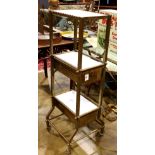 French Art Deco brass and marble display cabinet, circa 1920, having carrara marble tiers above a