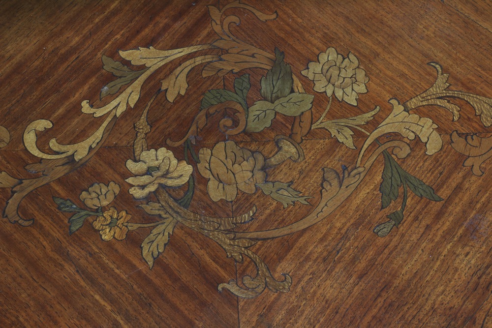 Louis XV style marquetry decorated games table, having a hinged floral decorated top opening to - Image 5 of 6