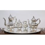 (lot of 5) Reed and Barton sterling silver tea service in the Bradford pattern, consisting of a