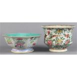 (lot of 2) Chinese porcelain vessels: the first, an export vessel featuring birds amid flowers;