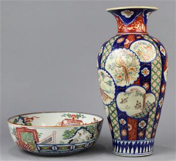 (lot of 2) Japanese Imari ware, late 19th century: a vase with flared neck above ovoid body, - Image 3 of 8