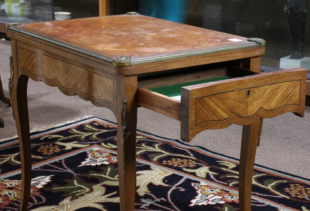 Louis XV style marquetry decorated games table, having a hinged floral decorated top opening to - Image 6 of 6