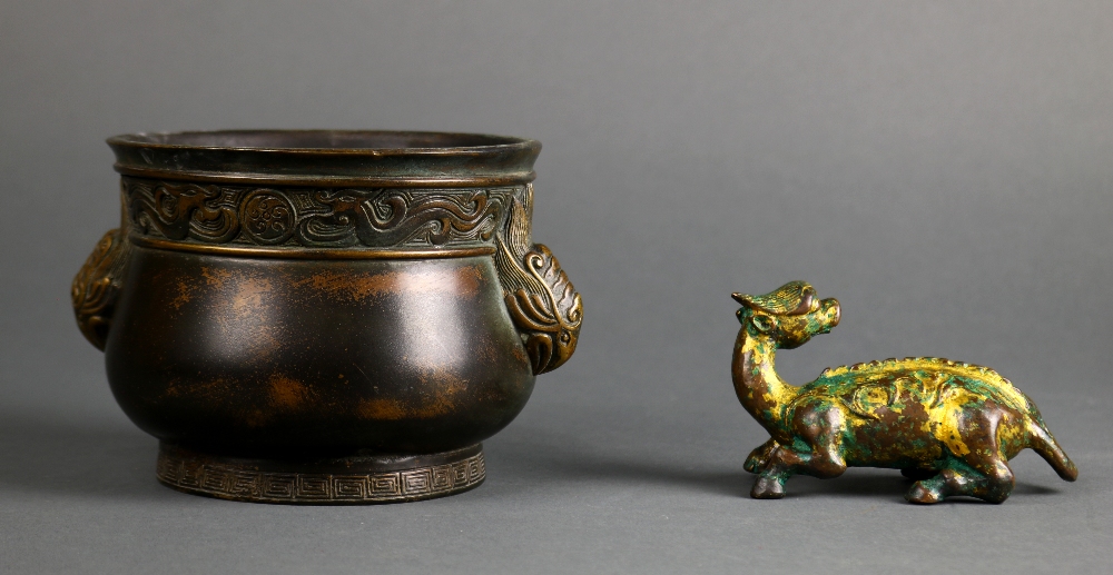 (lot of 2) Chinese bronze items: the first, a mythical beast with traces of gilt; the second, a - Image 4 of 5