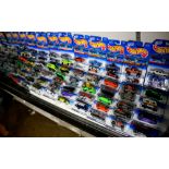 (lot of approx 90) Mattel Hot Wheels car group, each in the original packaging, including tattoo