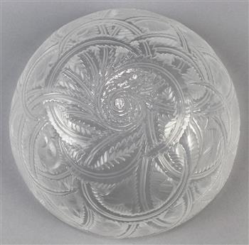 Lalique France crystal bowl, in the "Pinsions" pattern, clear crystal in frosted and polished finish - Image 3 of 4