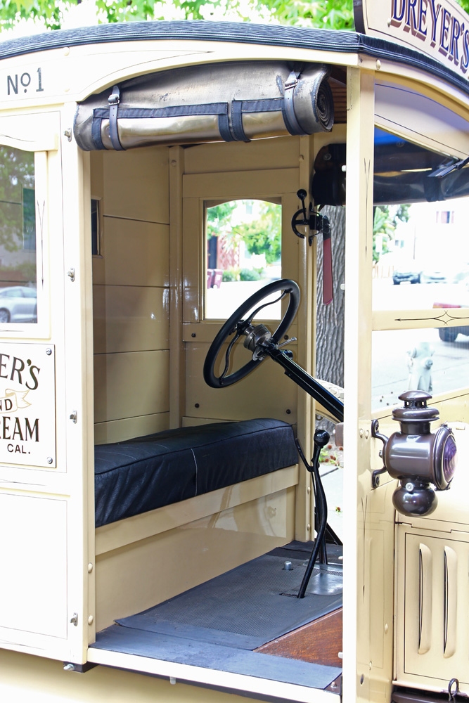 The Dreyer's Ice Cream 1920 Ford Model T delivery vehicle - Image 6 of 20
