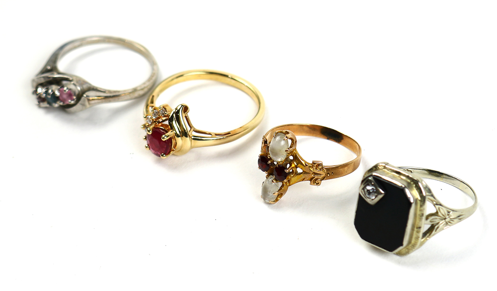 (Lot of 4) Multi-stone and yellow gold rings Including 1) diamond, black onyx and 18k white gold - Image 2 of 2