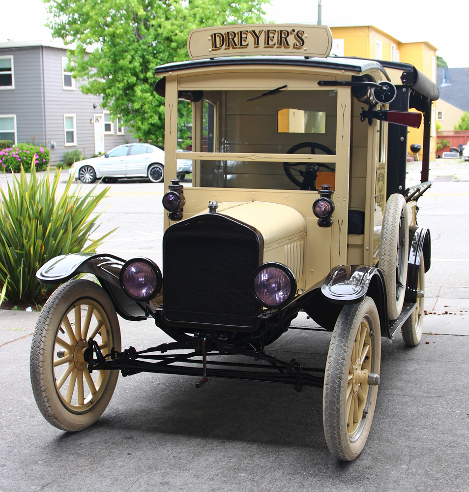 The Dreyer's Ice Cream 1920 Ford Model T delivery vehicle - Image 19 of 20