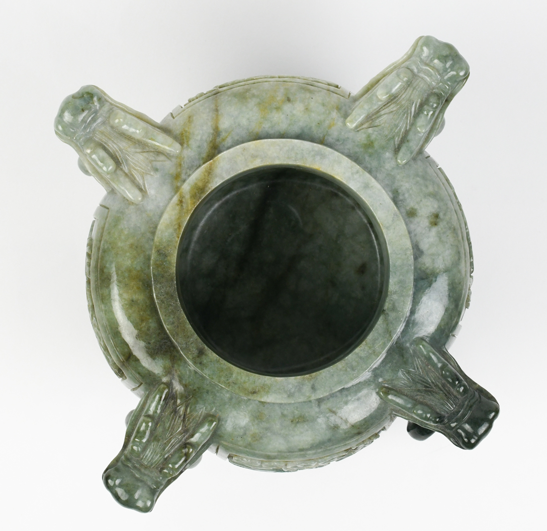 Chinese hardstone two-tiered lidded censer, carved with dragon reserves and dragon head handles - Image 8 of 10