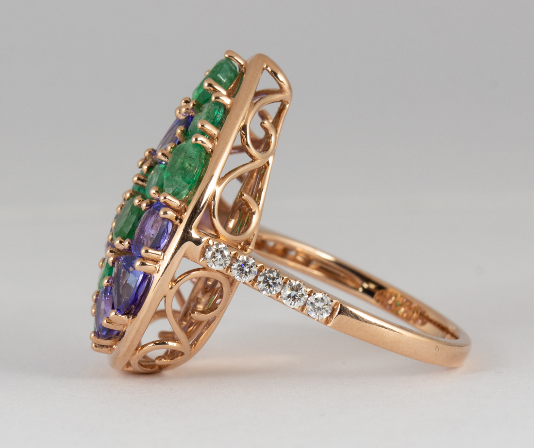 Tanzanite, emerald, diamond and 14k yellow gold ring Featuring (11) varying-shaped emeralds, - Image 3 of 6