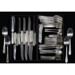 (lot of 103) Lunt sterling silver flatware service in the "Mary II" pattern, consisting of (12)