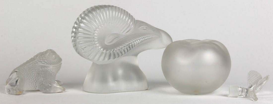 (lot of 3) Lalique France crystal group, consisting of an apple form perfume bottle having a frosted - Image 2 of 5