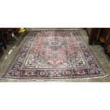 Persian Heriz carpet, 9'4" x 12'2"