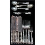 (lot of 21) Wallace partial sterling flatware service in the "Berain" pattern, consisting of (6)
