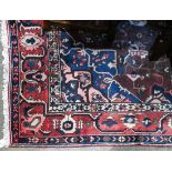 Persian Heriz carpet, 8'2" x 11'1"