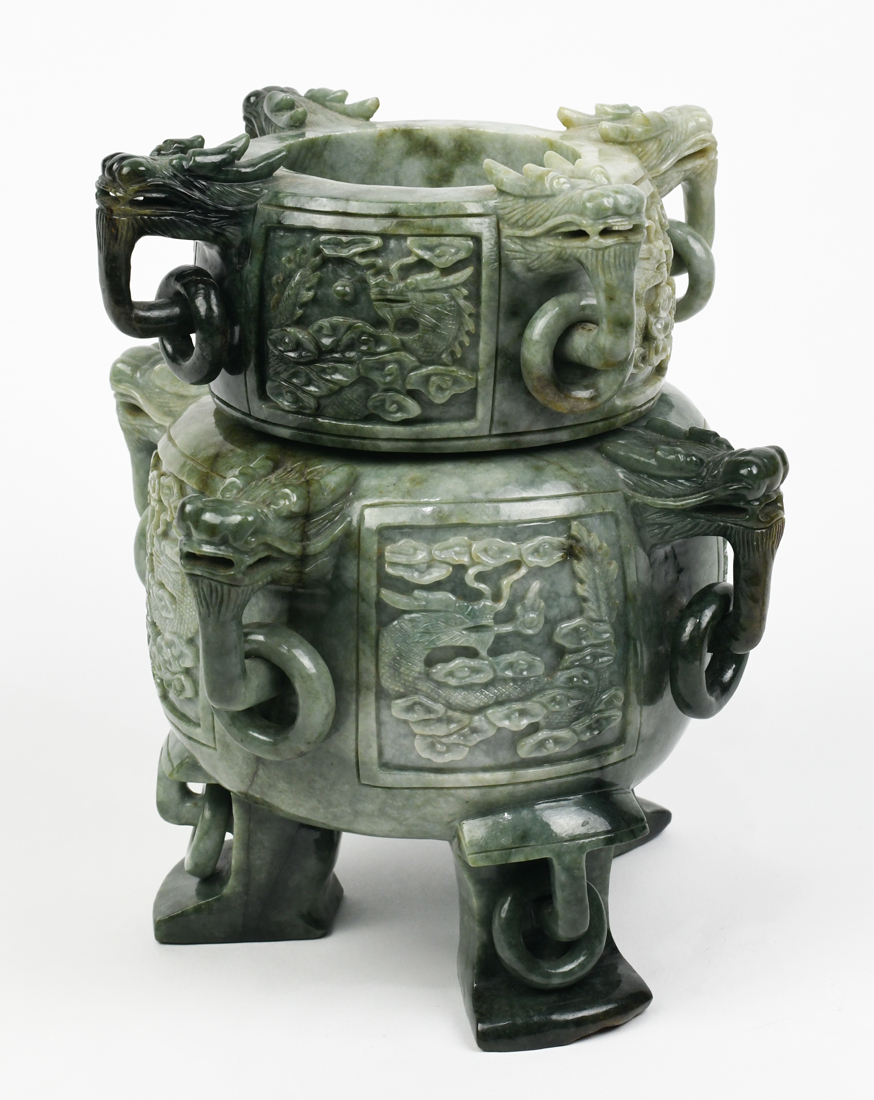 Chinese hardstone two-tiered lidded censer, carved with dragon reserves and dragon head handles - Image 5 of 10