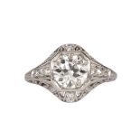 Diamond and platinum ring Centering (1) old European-cut diamond, weighing approximately 1.40