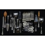(lot of 161) Tuttle sterling silver flatware set in the "Beauvoir" pattern, consisting of (12)