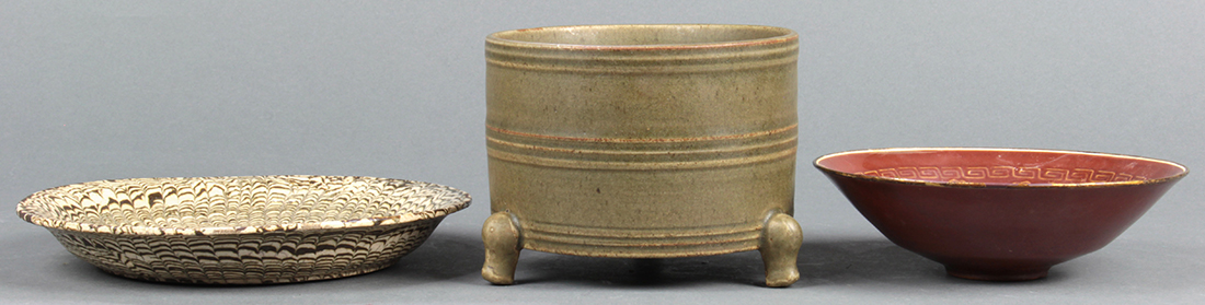 (lot of 3) Group of Chinese ceramics: consisting of a celadon glazed tripod censer, with a ribbed