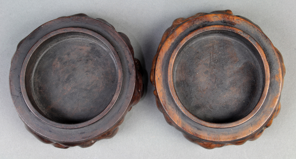 (lot of 2) Chinese hardwood lidded censers, each of the lids of lotus pod form, 4"w - Image 5 of 6