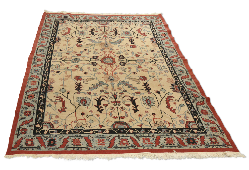 Heriz style flat weave carpet, 8' x 10'2"