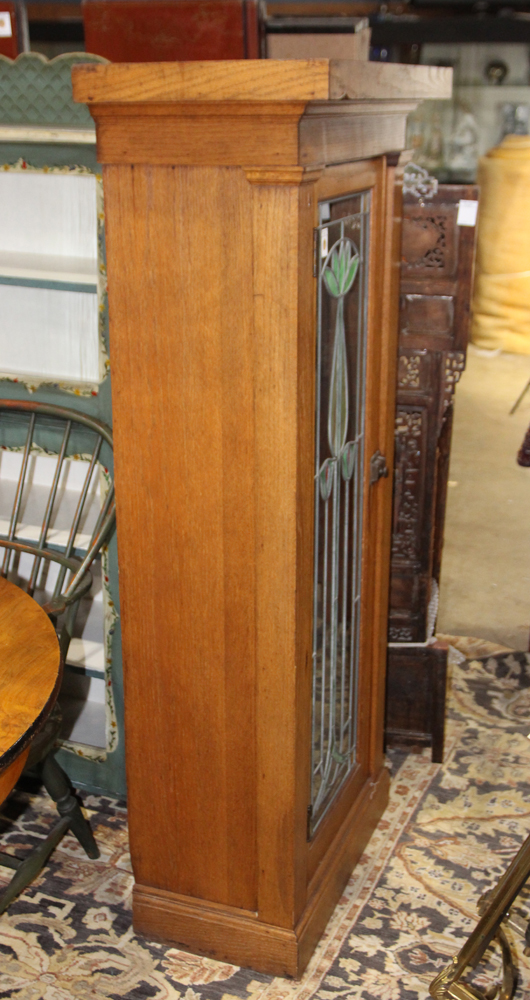 Arts and crafts leaded glass bookcase, having a single door with a floral slag glass panel, and - Image 2 of 2