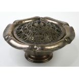 Dominick and Haff sterling silver centerpiece bowl in the "Salem" pattern, having a down swept