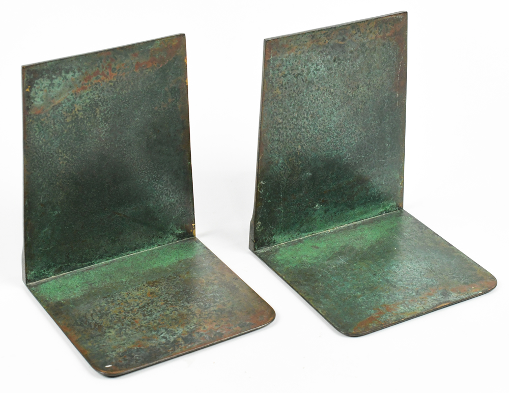 (lot of 2) Tiffany Studios Chinese Pattern patinated bookends - Image 2 of 3