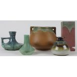 (lot of 5) Muncie pottery group, consisting of a vase having a mottled green and blue glaze, 4"h;