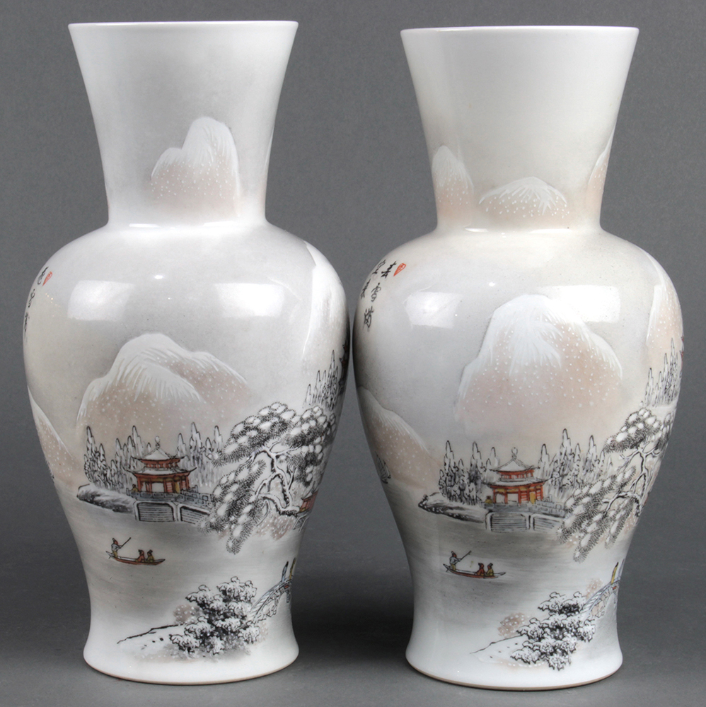 Pair of Chinese enameled porcelain vases, of a snowy landscape with figures and pavilions, - Image 4 of 5