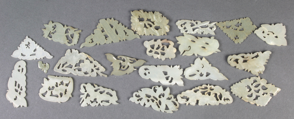 (lot of 20) Chinese small hardstone carvings, the celadon plaques reticulated with floral motifs and - Image 2 of 2