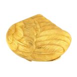 Enrico Serafini 18k yellow gold wing-form powder compact, circa 1950's