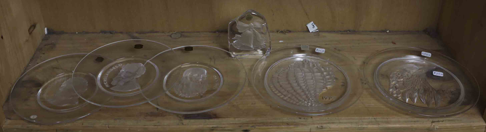 One shelf with crystal plates comprising (2) Lalique Year plates for 1972 and 1973, (3) Val St.