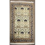 Agra hand made carpet 4' 4" x 6' 9"