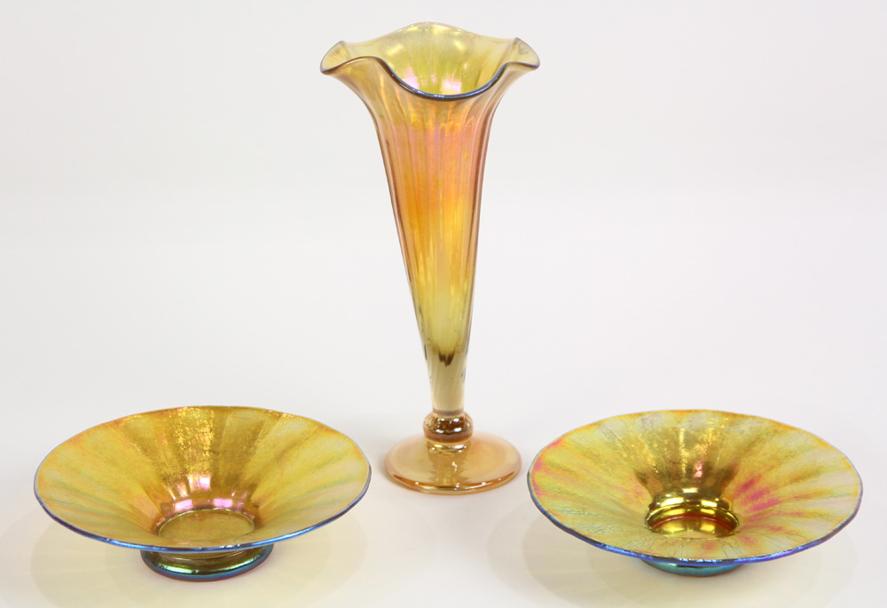 (lot of 3) Lundberg Studios iridescent art glass group