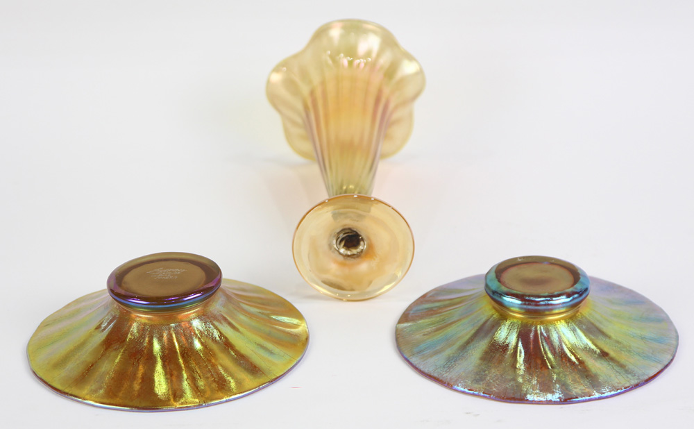 (lot of 3) Lundberg Studios iridescent art glass group - Image 2 of 4