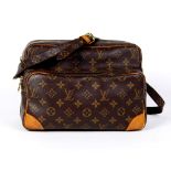 Louis Vuitton Nil shoulder bag