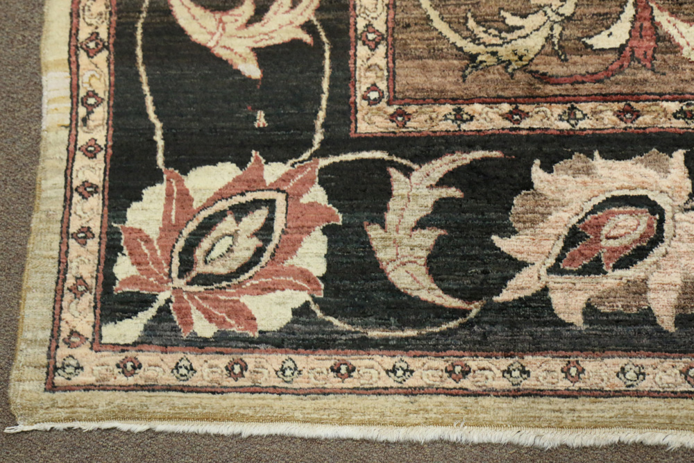 Pakistani Sultanabad Carpet - Image 2 of 2