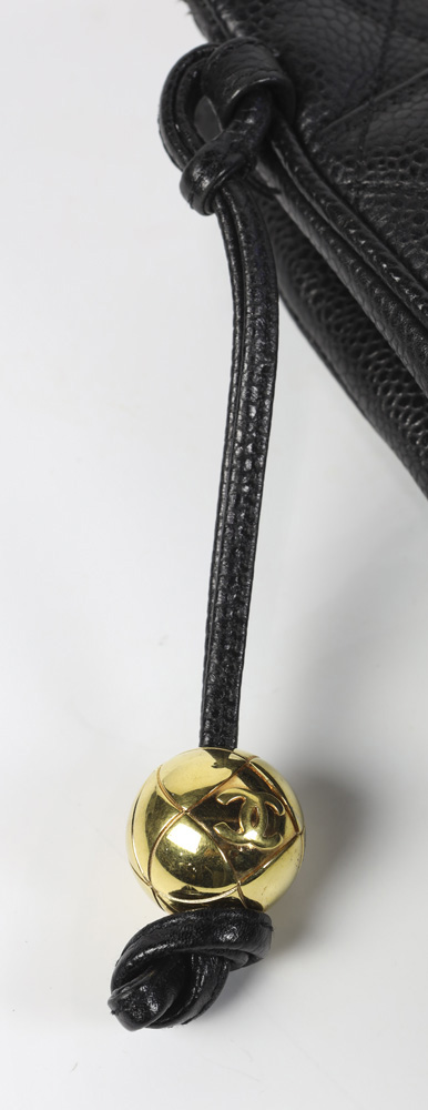 Chanel vintage shoulder bag - Image 2 of 4