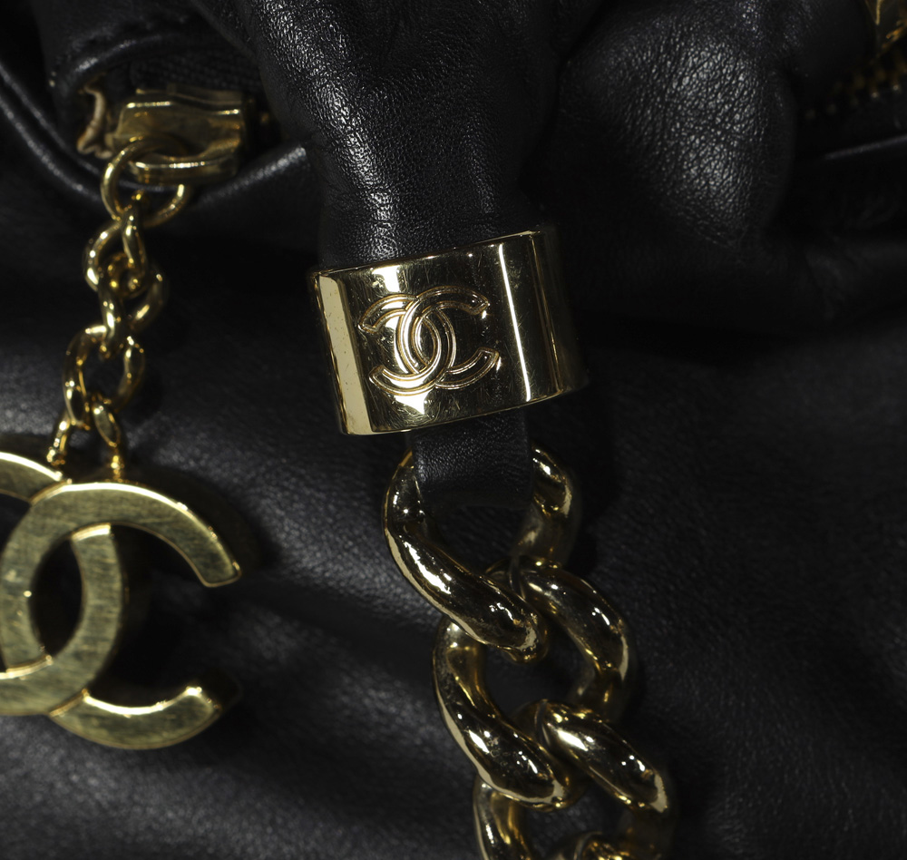 Chanel Chain Tote - Image 5 of 5