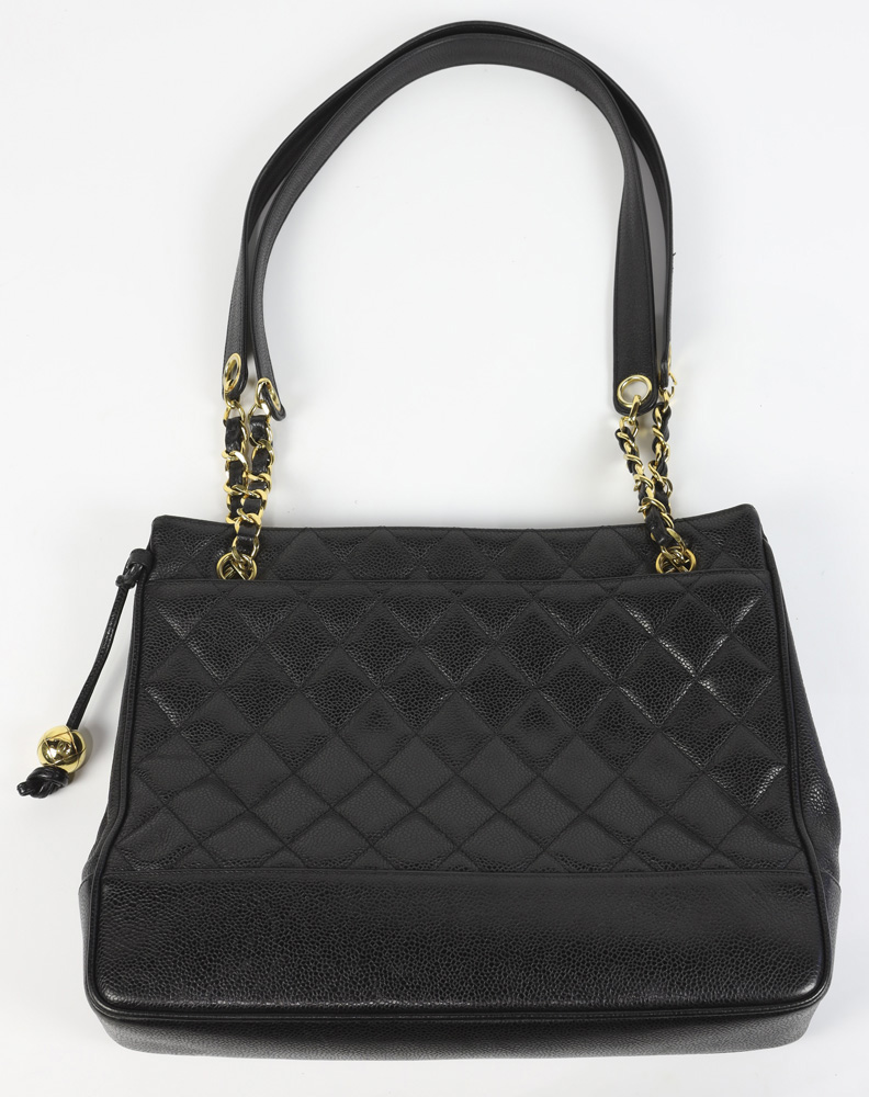 Chanel vintage shoulder bag