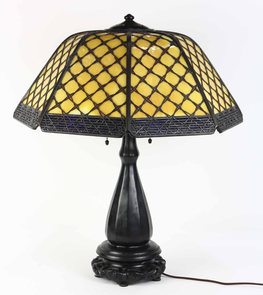 Handel overlaid basket weave table lamp - Image 2 of 2