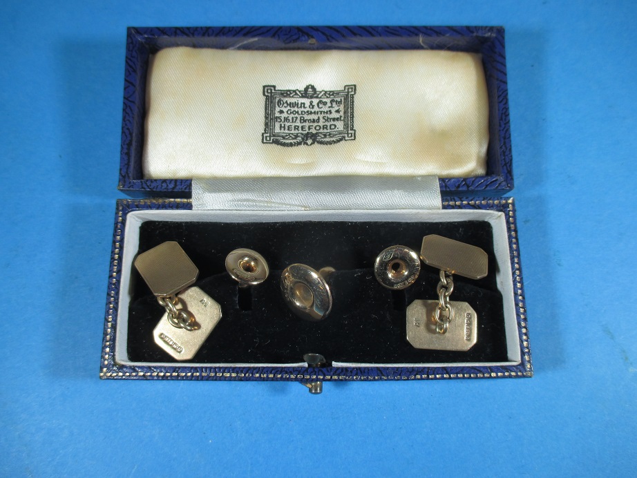 A 9ct gold cufflink and stud set, approx. weight 11.5g