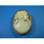 A 9ct gold oval cameo brooch