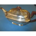 A sterling silver teapot, approx weight 714g