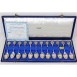 A cased John Pinches astrology spoon set approx. 2